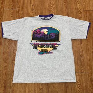 Vintage 90s Mount Rushmore Nature Destination Tourist‎ Shirt